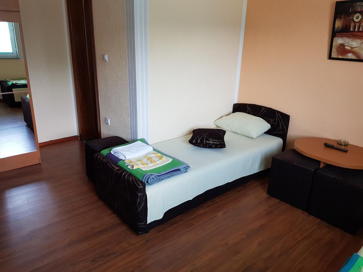 Pansion Basa Ustikolina Exterior foto
