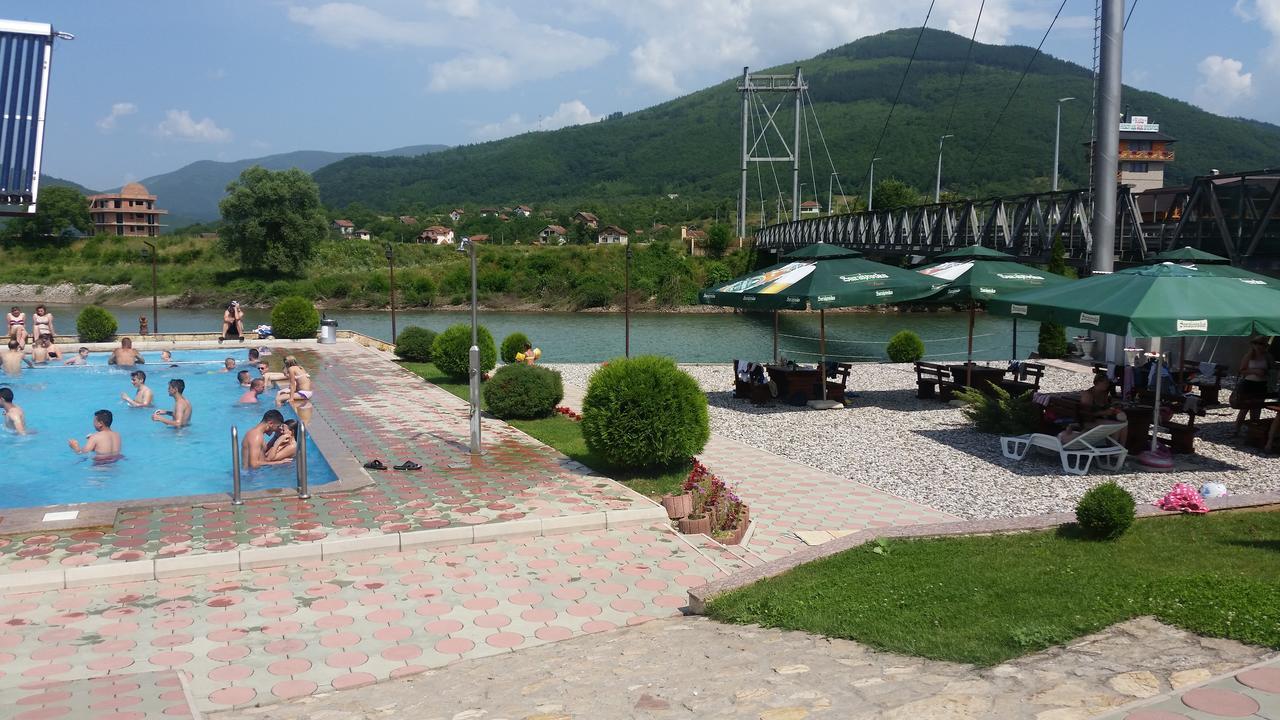 Pansion Basa Ustikolina Exterior foto