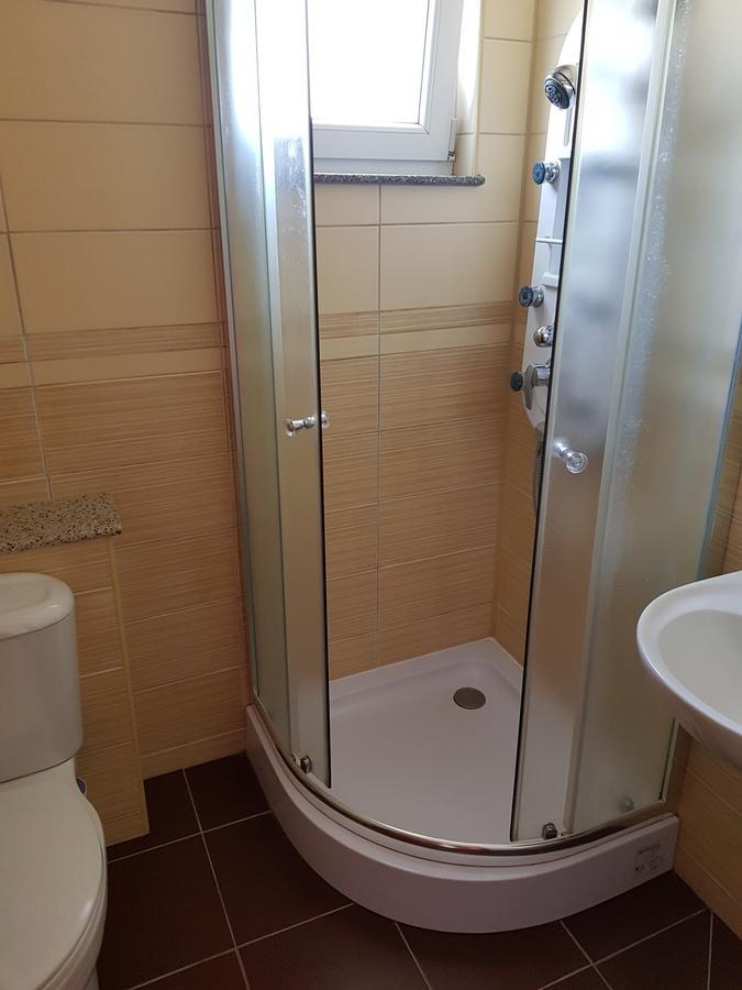 Pansion Basa Ustikolina Exterior foto