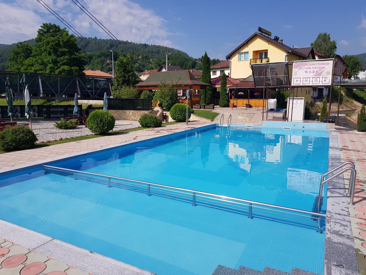 Pansion Basa Ustikolina Exterior foto